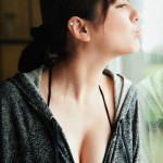 yumi sugimoto kissing glass