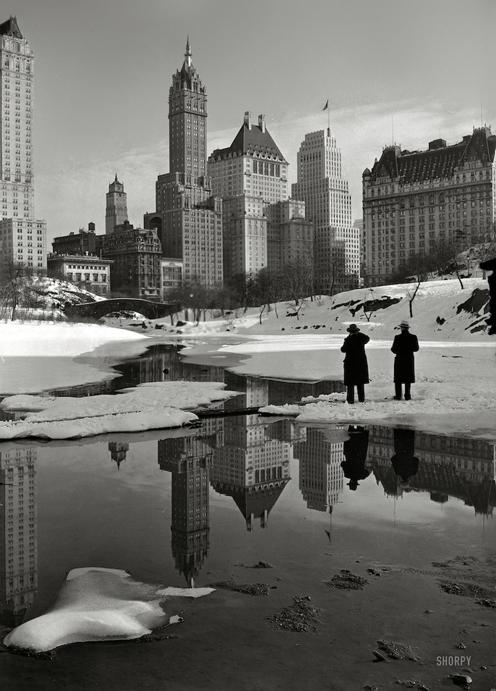 black and white vintage picture of snowbound new york